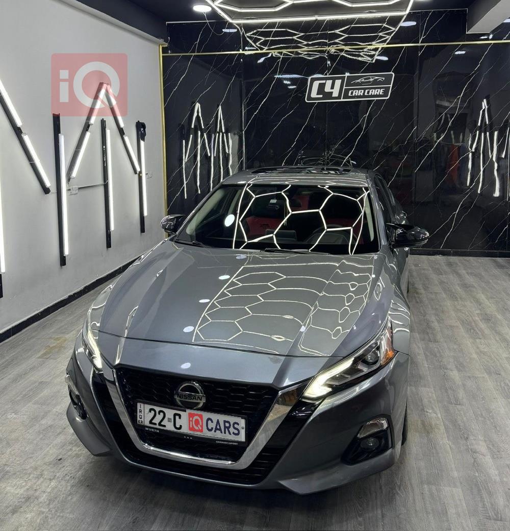 نيسان ألتيما